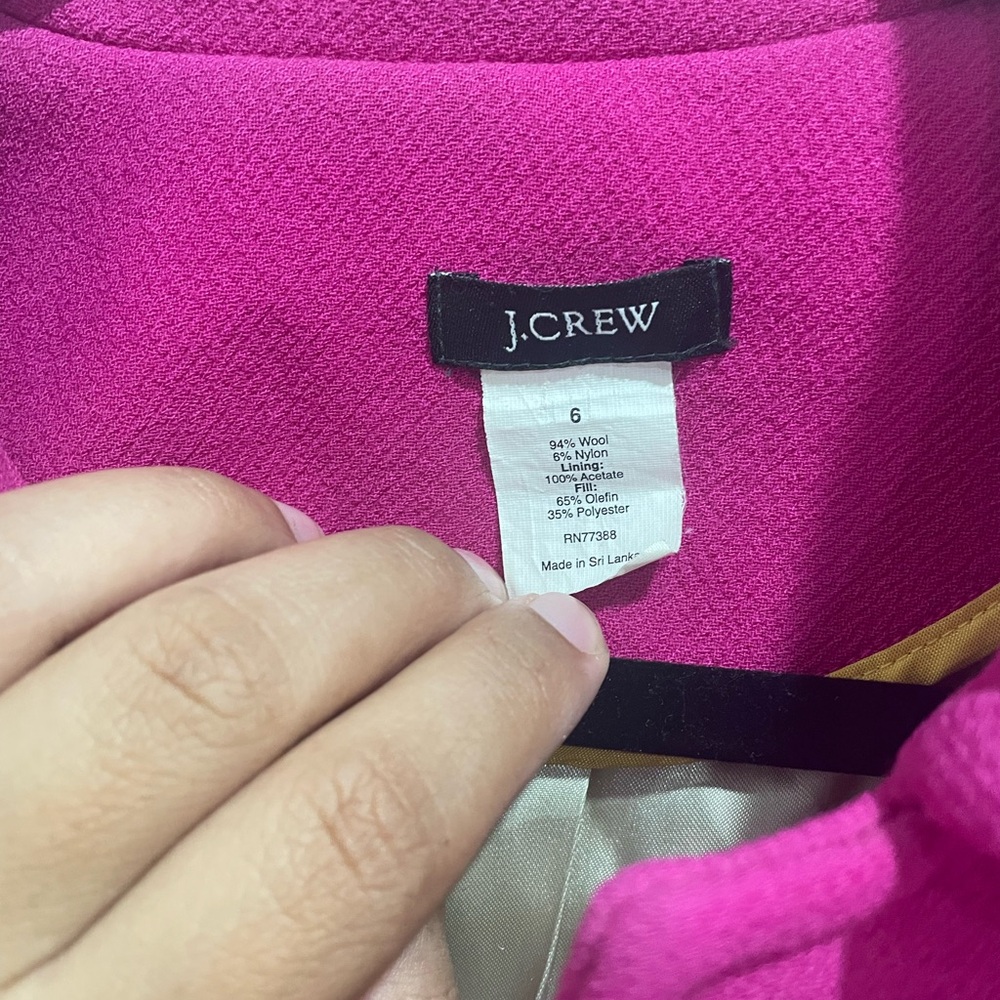 J. Crew lady coat magenta size 6 runs small lady collar 94% wool - Picture 2 of 8